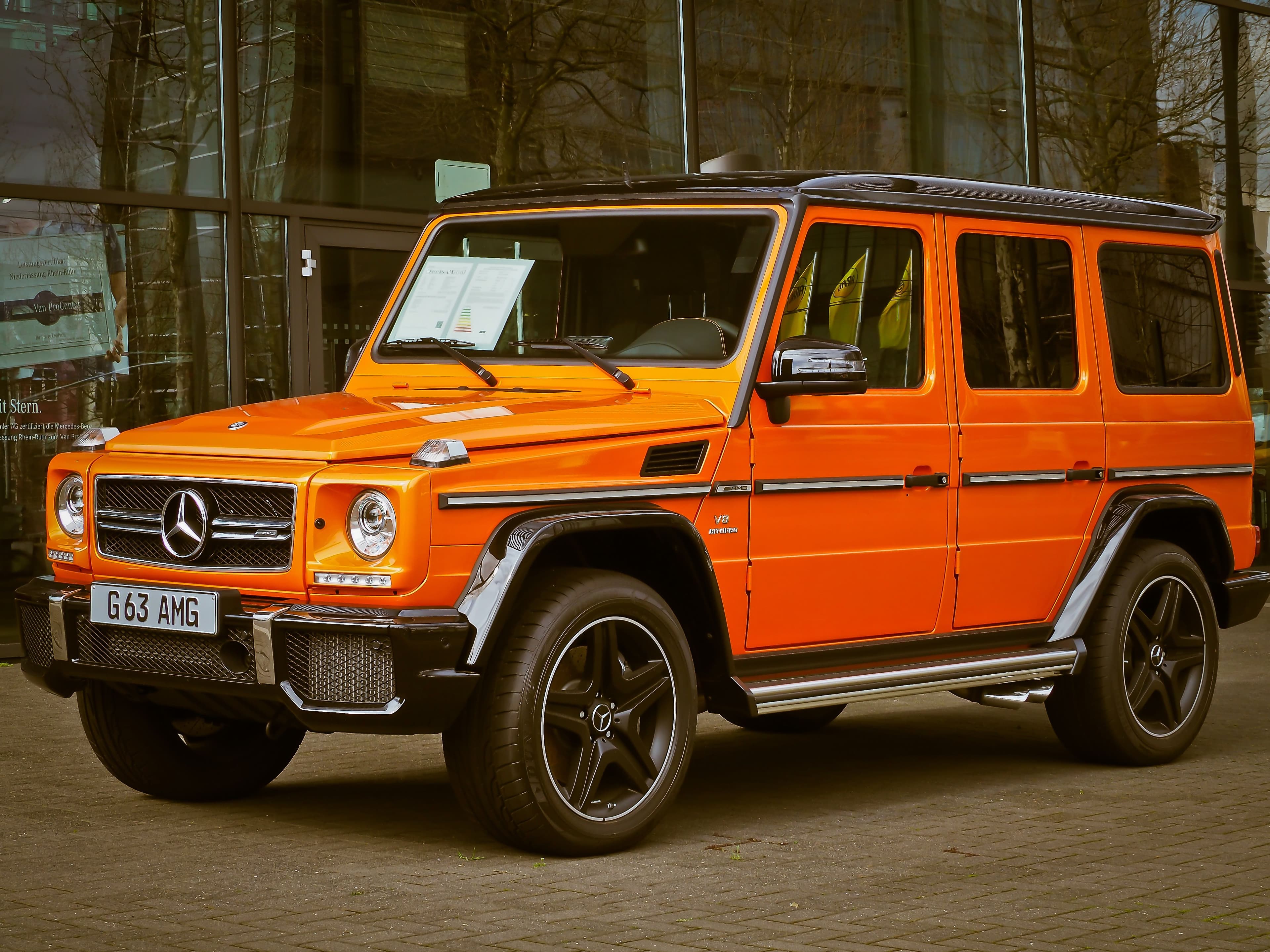 SUV